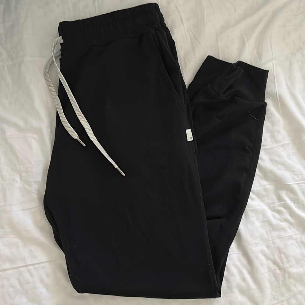 Vuori black joggers size XS